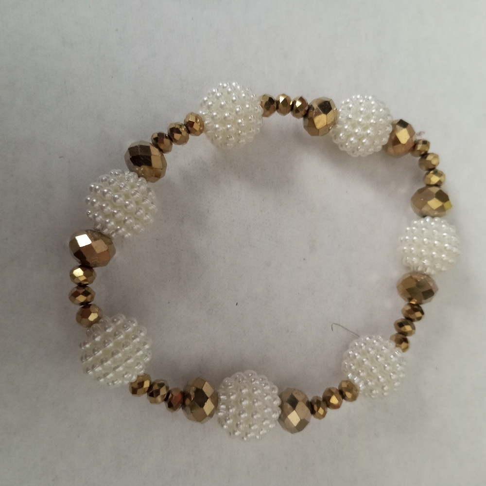 Hand Crafted Gold metallic crystal stretchy statement bracelet with pearls
